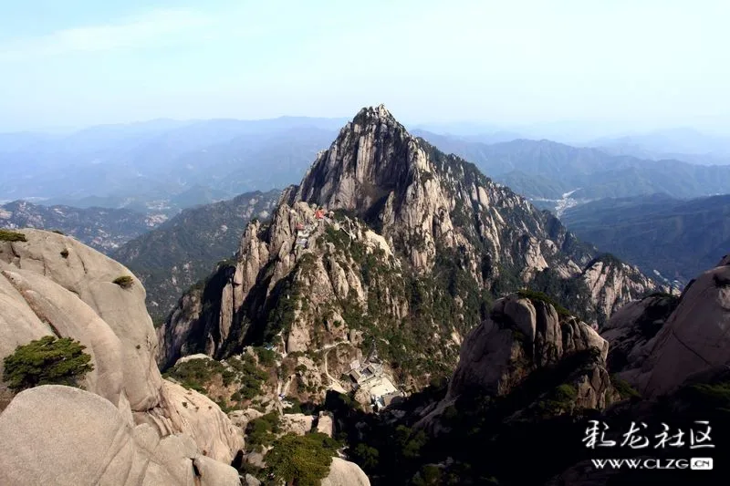 登頂黃山最高峰蓮花峰