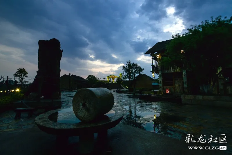 多乐村夜色不知名的古老部落栖息地