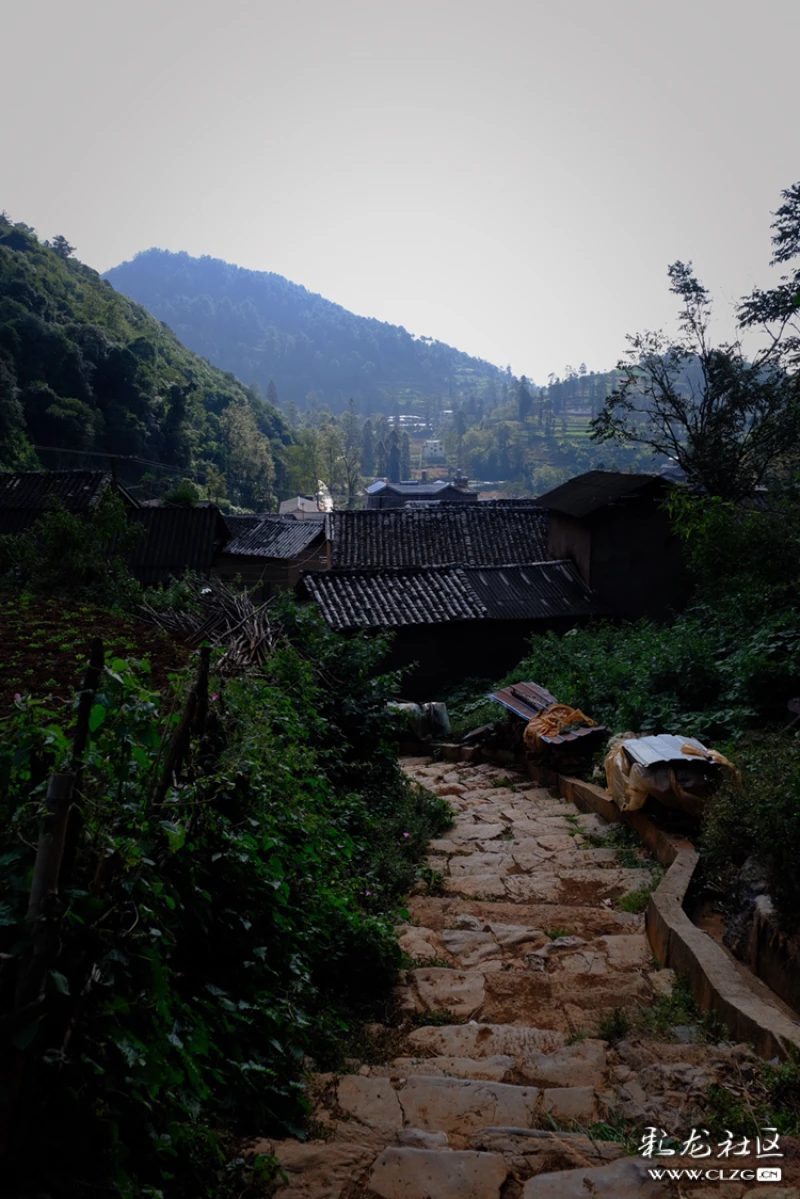 探秘古村镇一字格村