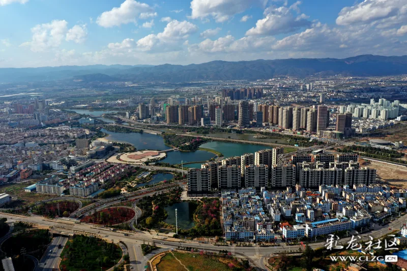 航拍玉溪红塔区聂耳音乐广场出水口瀑布公园东风水库