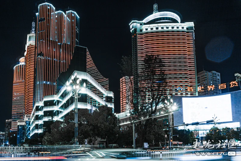 昆明夜景之東風廣場