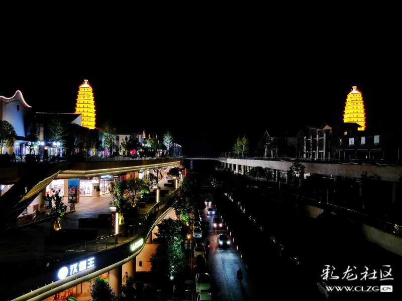 夜太美·王府井滇池小镇双塔