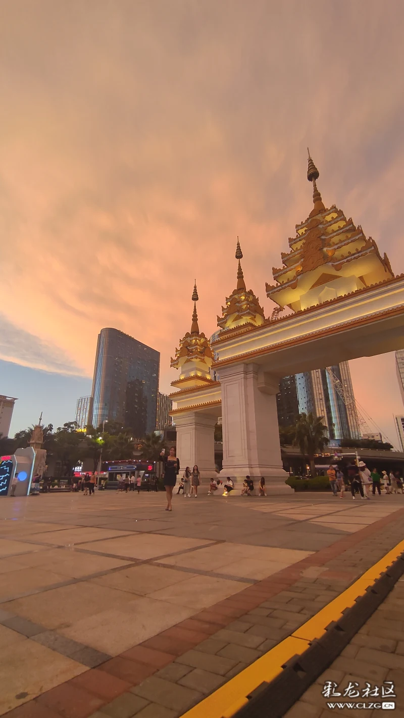 昆明南亚风情街的晚霞多图