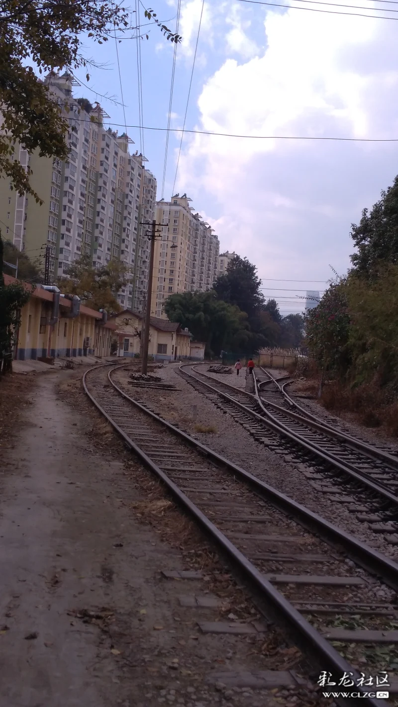 昆石铁路任我通行四