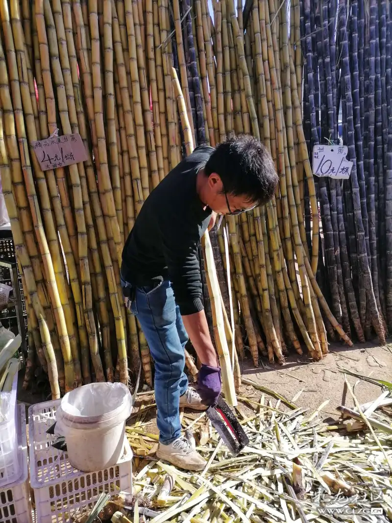 浓浓乡情味道的呈贡龙街