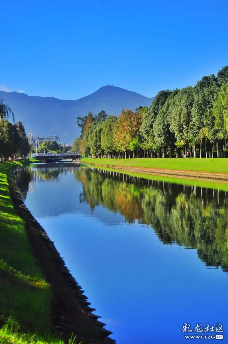 进入滇池的美丽河道采莲河