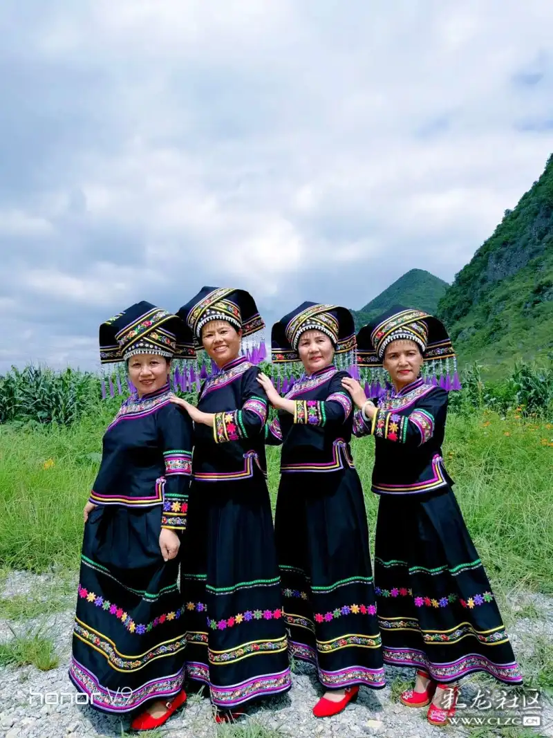 富宁少数民族时装3壮族黑色女装