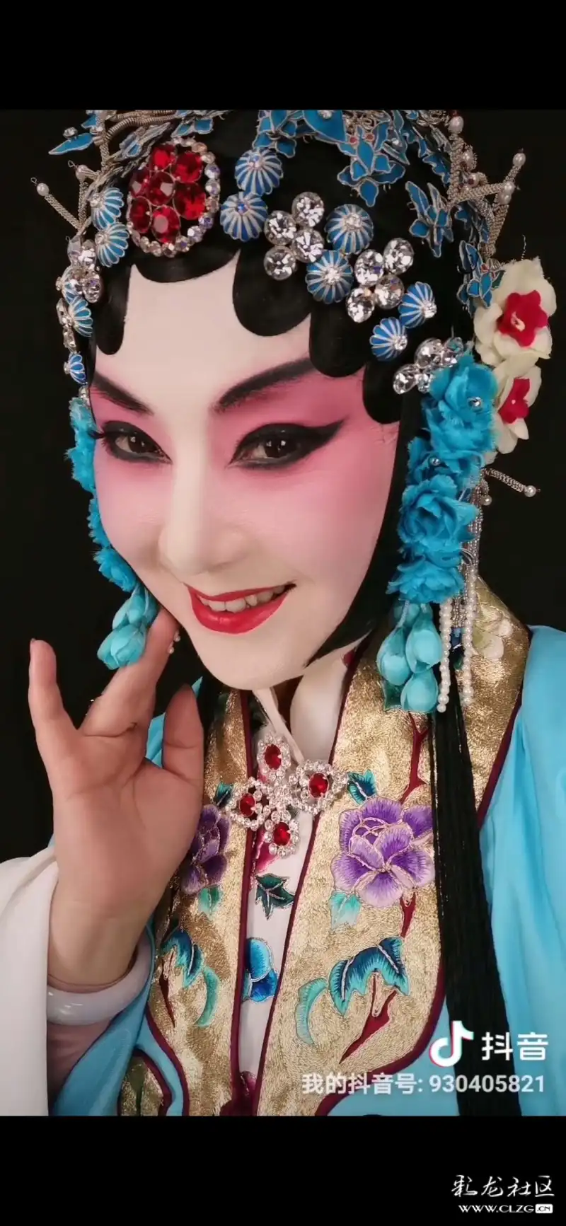 每位姐妹们来体验了戏妆后都有同一个感受唱戏的太不容易了一个专业