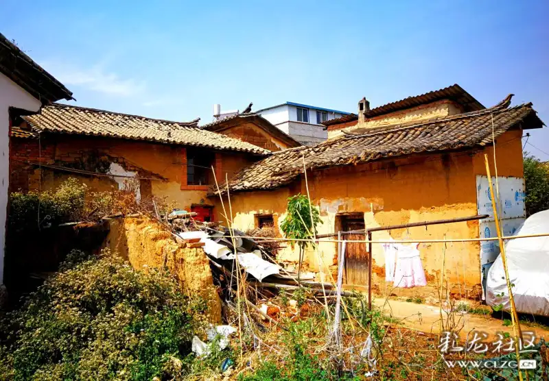 呈贡雨花村保留着历史的沧桑现在很难见到这样的村庄了