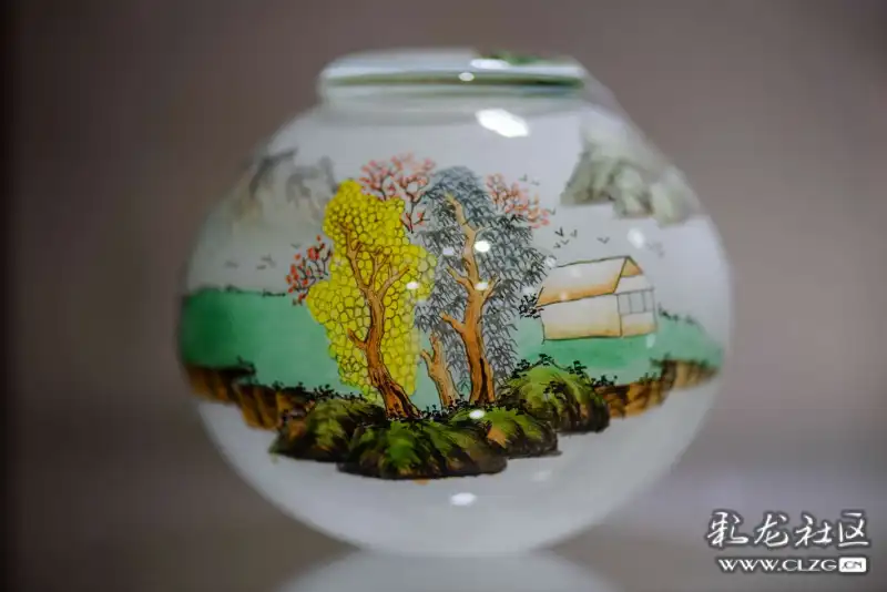 探访滇派内画大师孙鸿雁