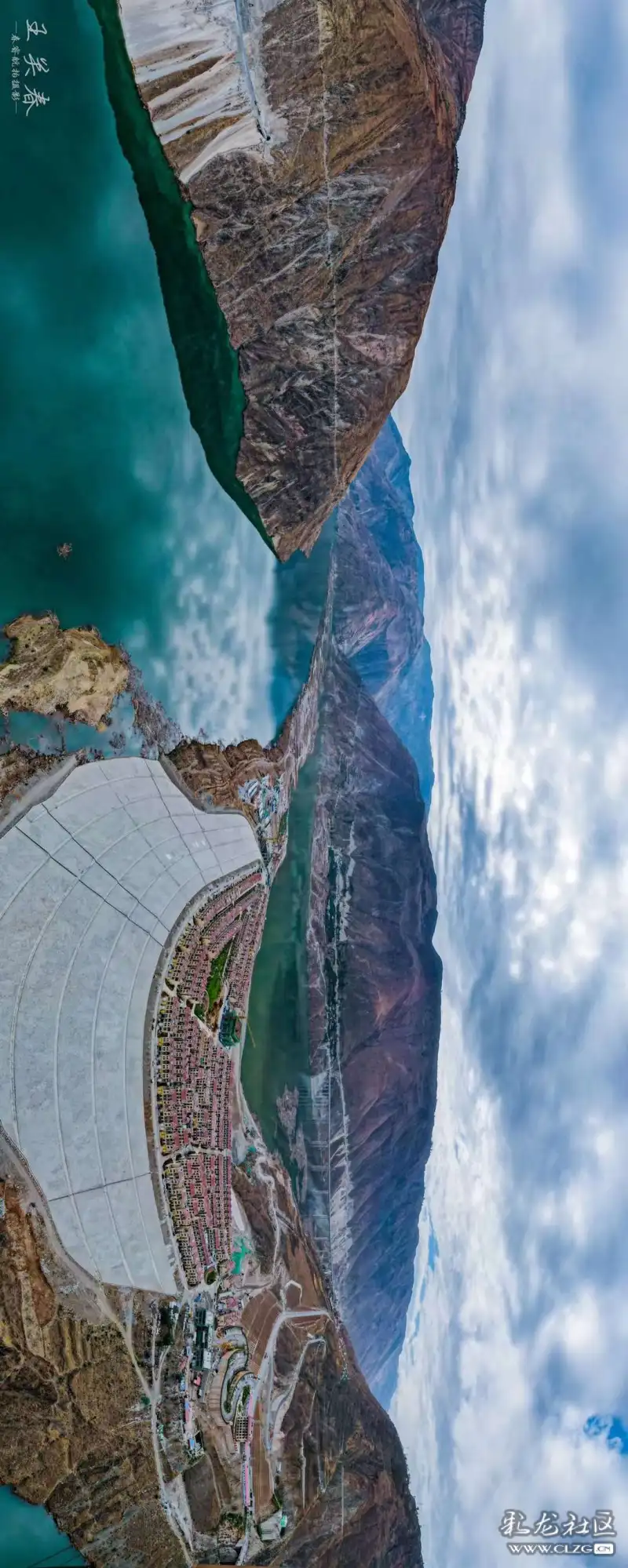 东川港雪山雄鹰