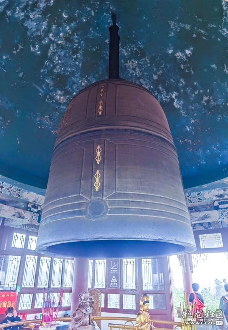 云南现存最大古代铜钟一一昆明永乐大钟