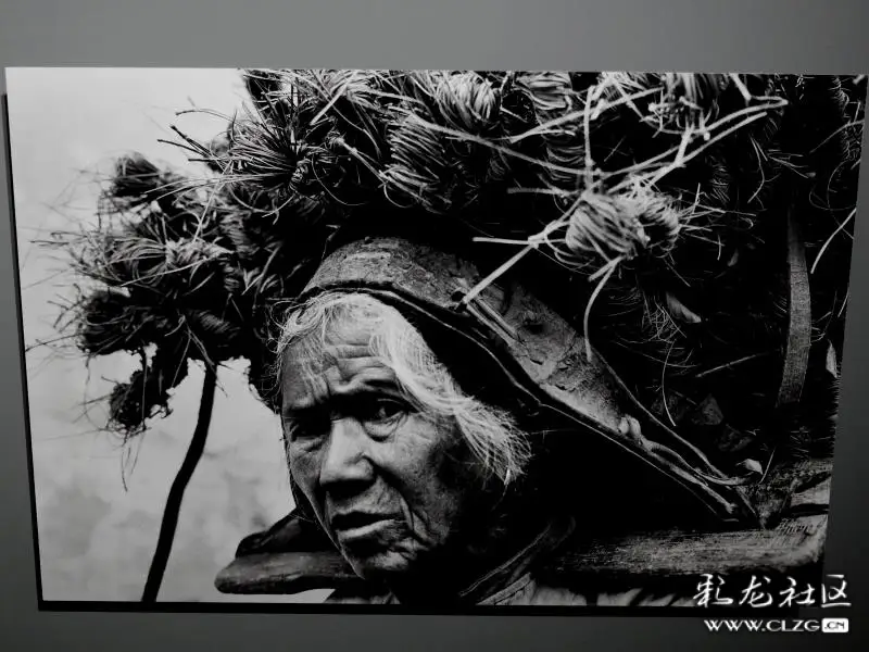 6月22日到昆明1903公园观看摄影大师一吴家林摄影作品展