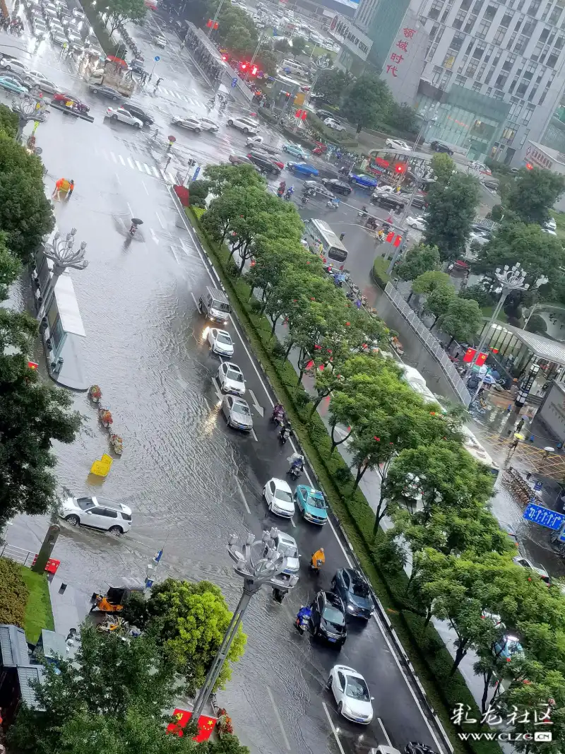 下个雨北京路淹成这样