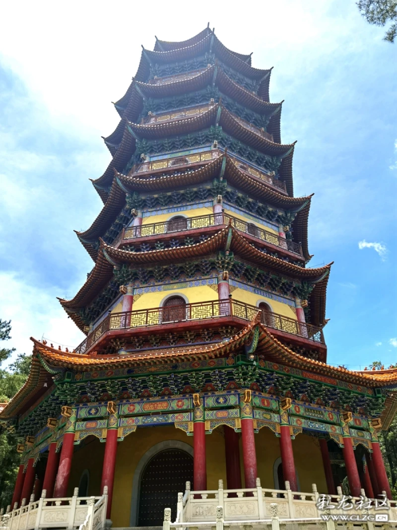 武定狮山山脚繁花似锦山间童话世界山顶玉湖如镜