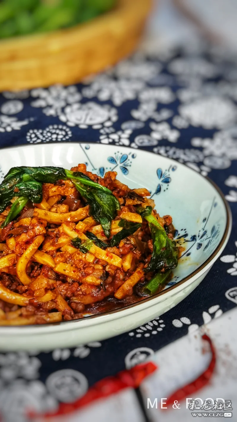 【米多不多的厨房】皇帝小锅卤饵丝