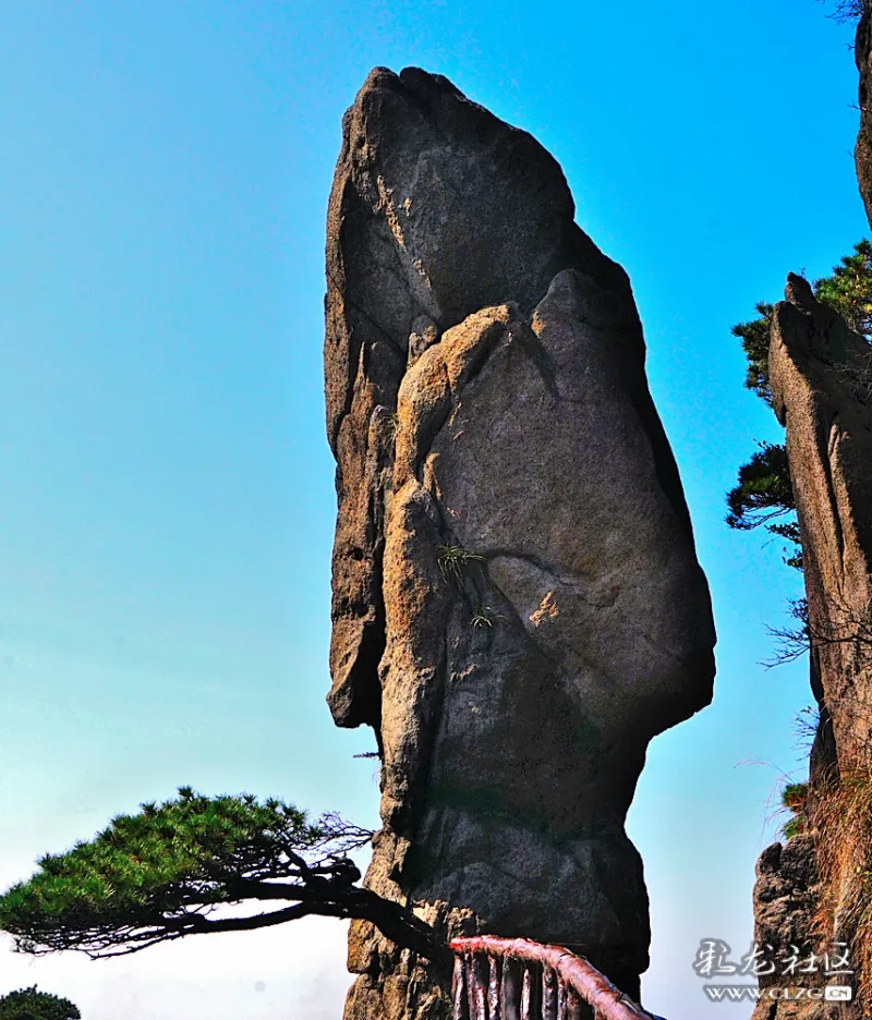奇峰怪石景色迷人风景如画的三清山