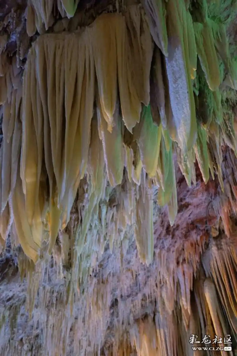 玉溪小石桥乡天生一个仙人洞