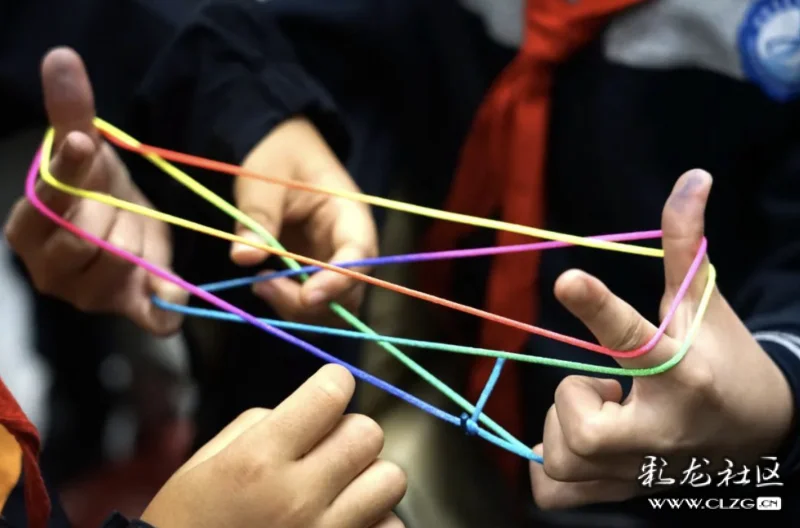 跳海牌小鱼子00后爱上老昆明游戏