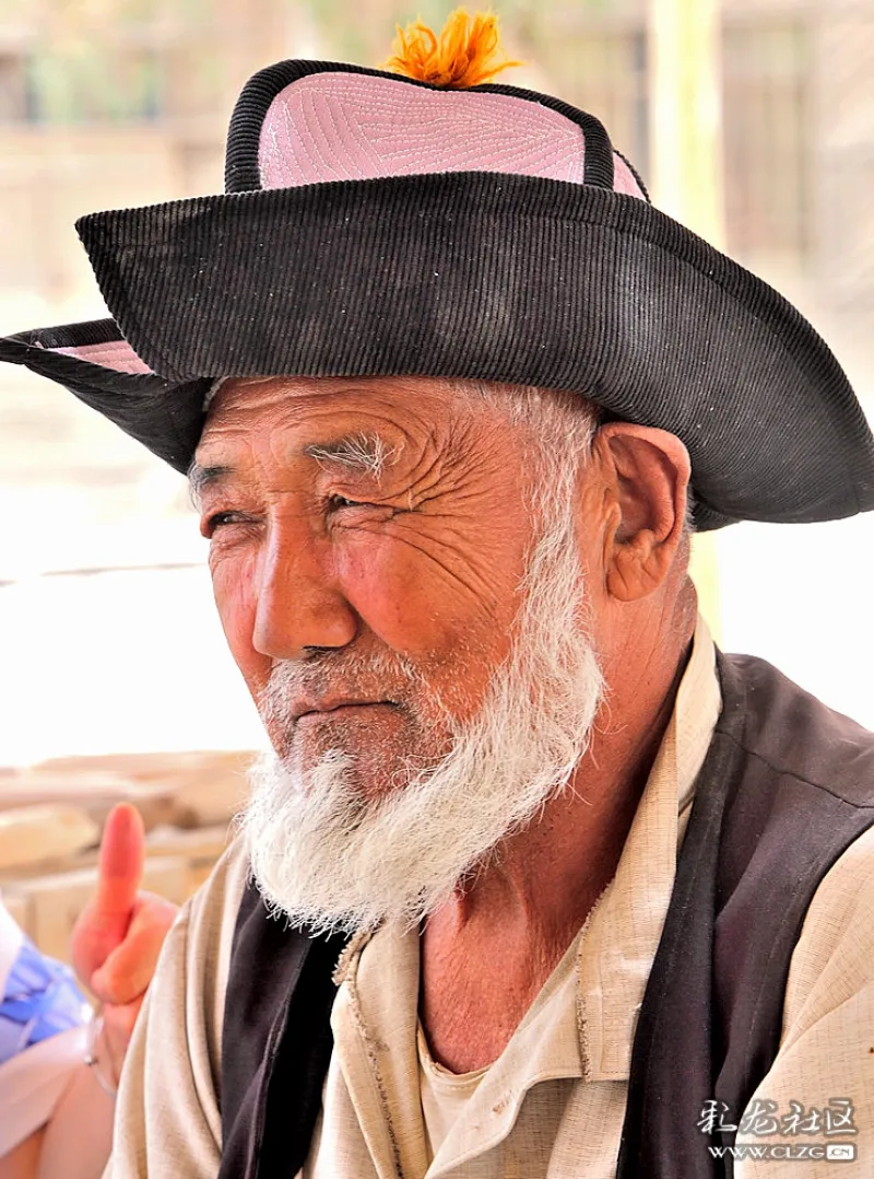新疆纪行探访沙漠中充满神秘感的世外桃源罗布人村寨