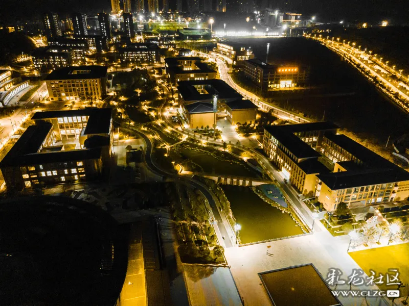 雲南財經大學校園夜景風光航拍