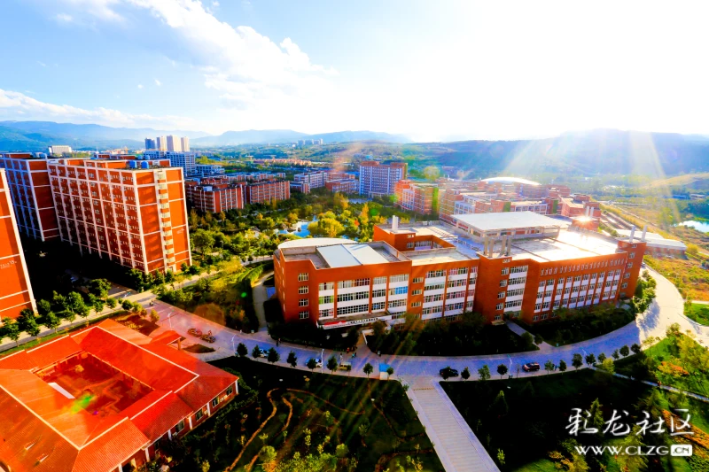 我心中的最美校园云南经济管理学院