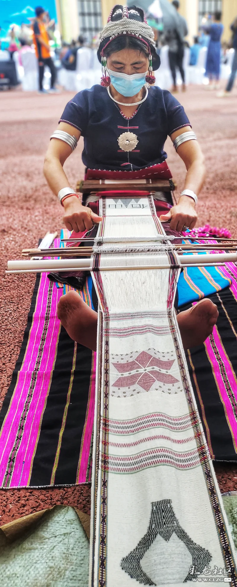 佤族织锦(手机拍摄)-彩龙社区