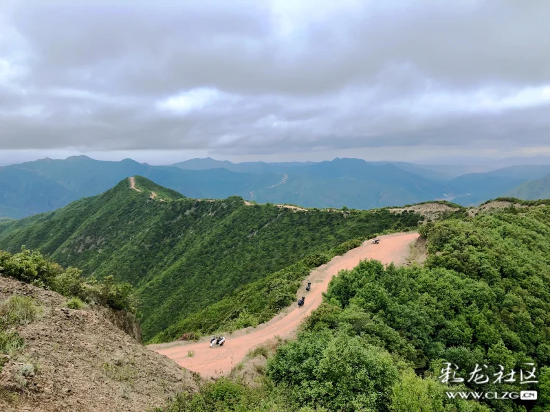 黑風山位於昆明市安寧市鳴矣河鄉,八街鄉,縣街鄉境內,距昆明市區約60