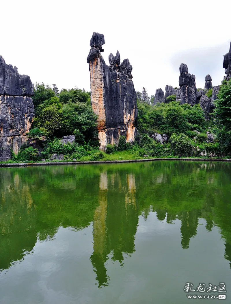 在雄奇险秀幽的石林中找寻您的阿诗玛