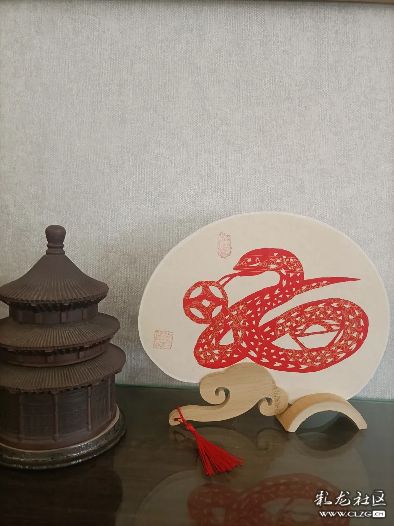 云南滇派剪纸之小团扇