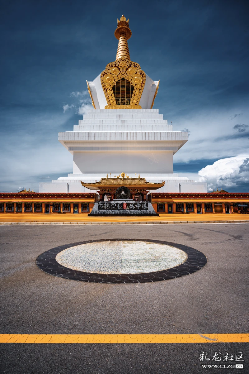 香格里拉佛塔-彩龙社区