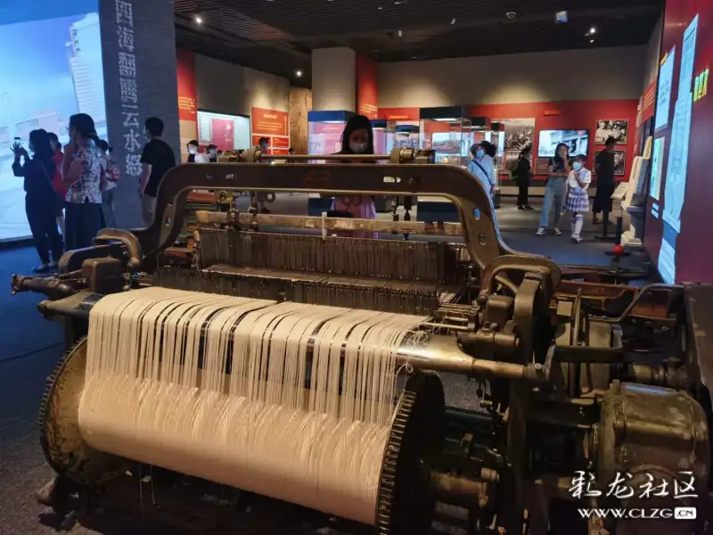 云纺集团向云南省博物馆捐赠云南纺织厂第一批国产织布机