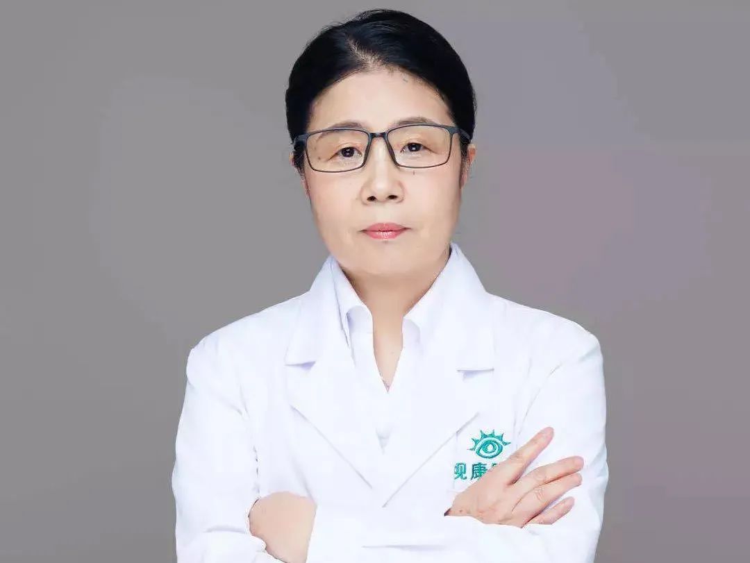 "康康百问"邀请原云南省第二人民医院(即:红会医院)眼科主任许静医生