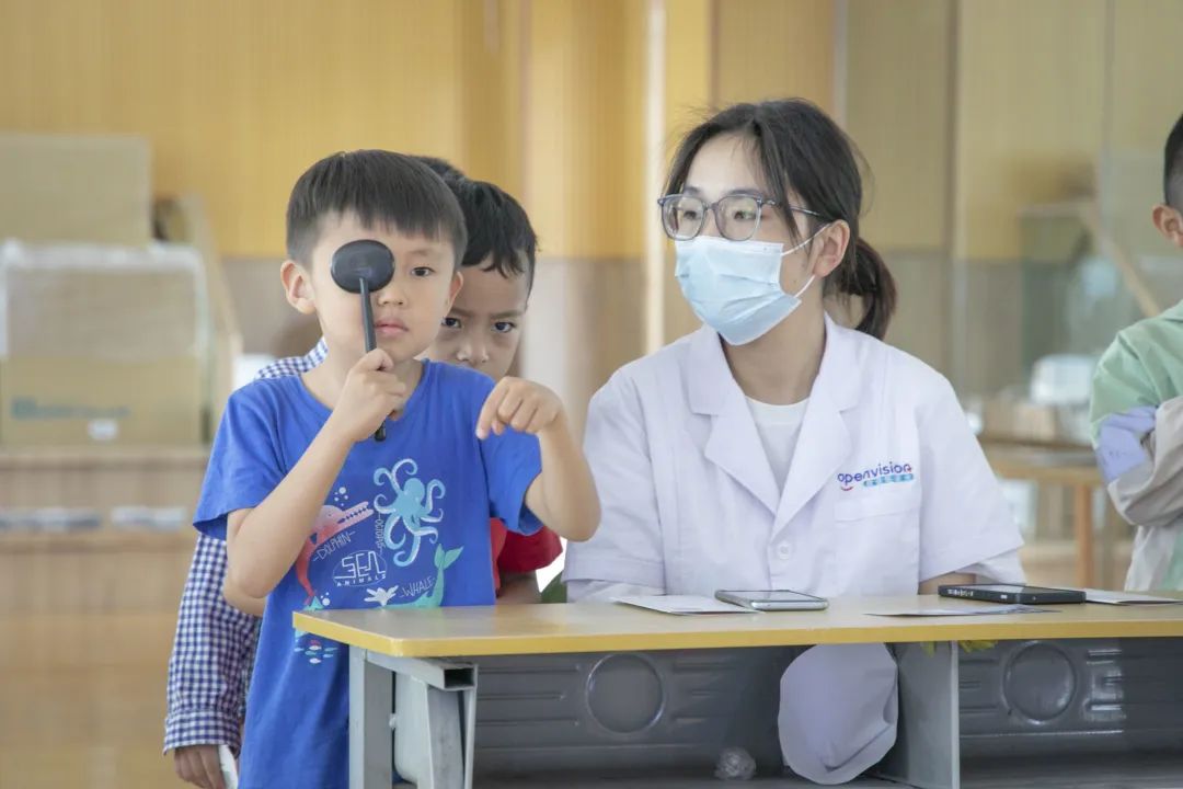 视力筛查让孩子们的眼睛更明亮让少年们的世界更精彩