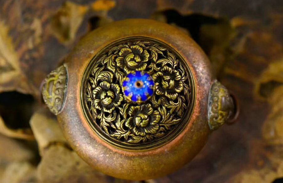 奋斗风采 | 李碧:在传统中坚守,在坚守中传承斑铜技艺