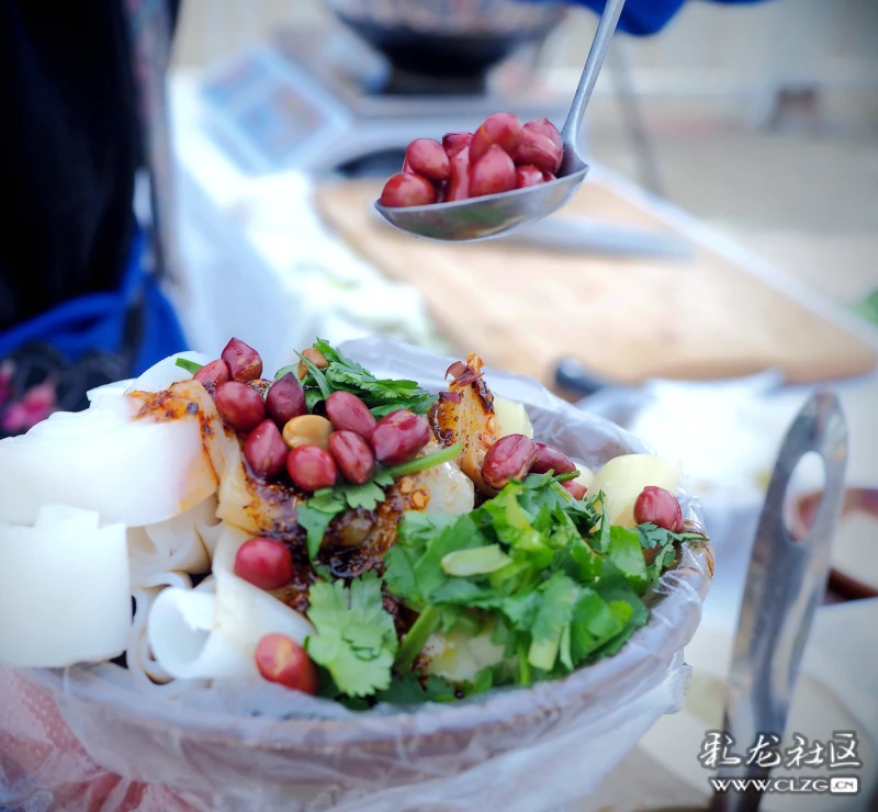 特色小吃凉卷粉