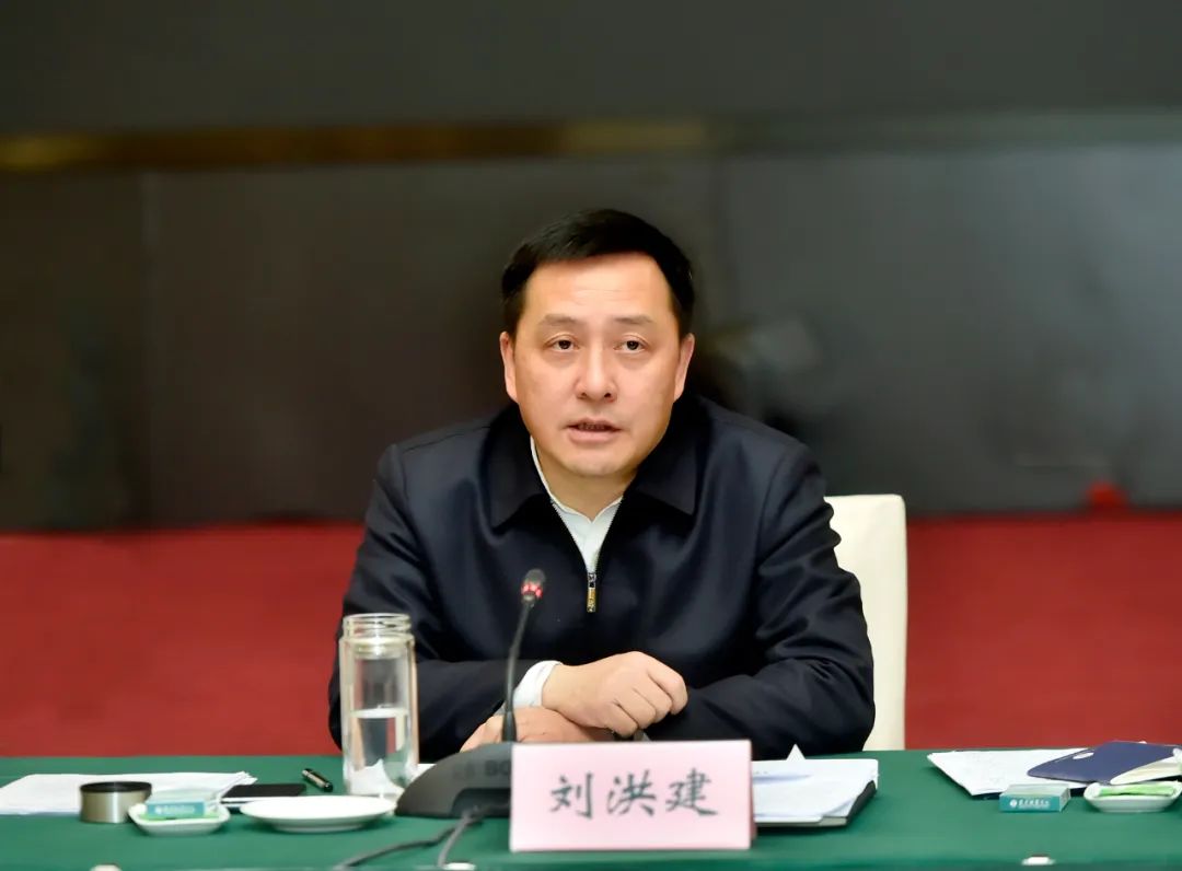 昆明市2024年高质量发展调研工作务虚会强调完整准确全