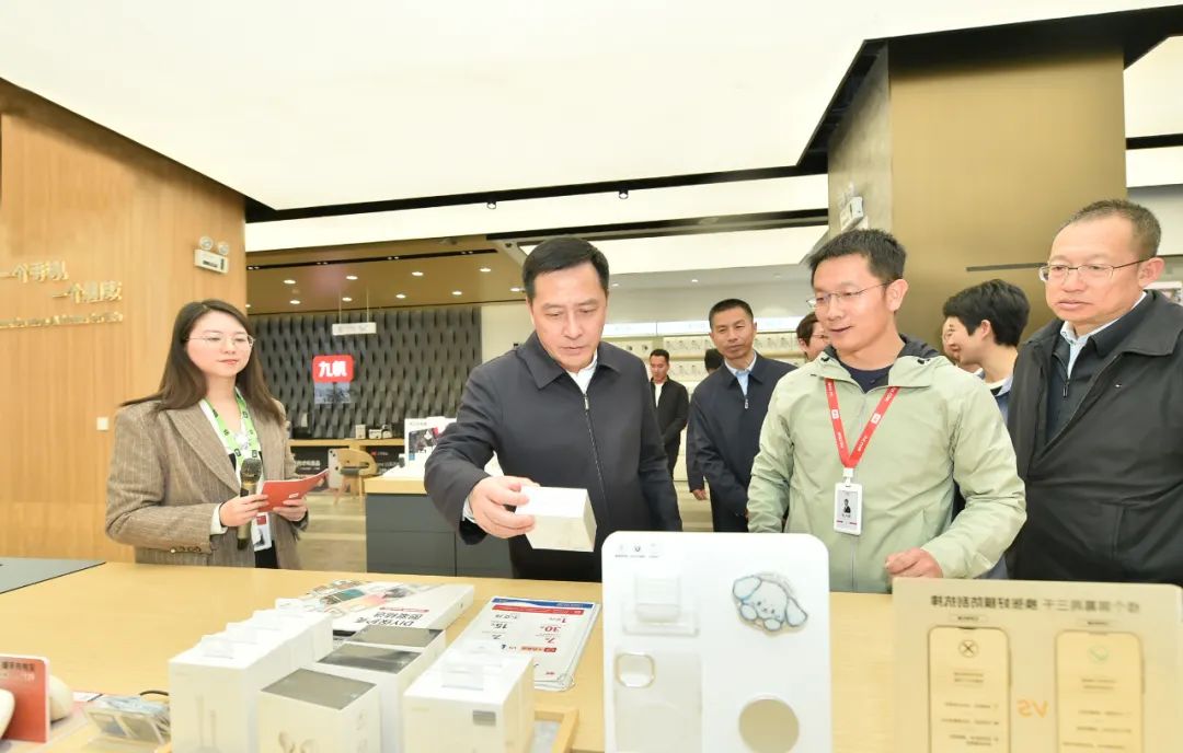 昆明市2024年高质量发展调研工作务虚会强调完整准确全