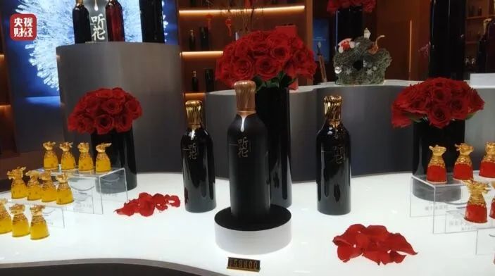 万元听花酒槽头肉制作梅菜扣肉315晚会曝光