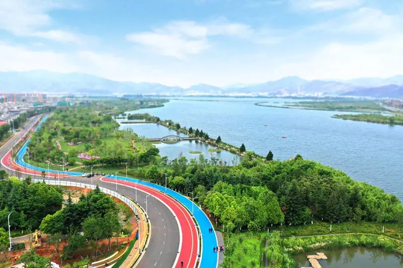 石林县委常委,常务副县长尹桂华表示,石林县将开发大叠水景区,升级