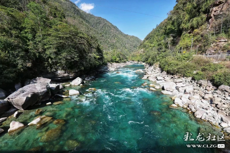 独龙水色地处怒江州上游的独龙江